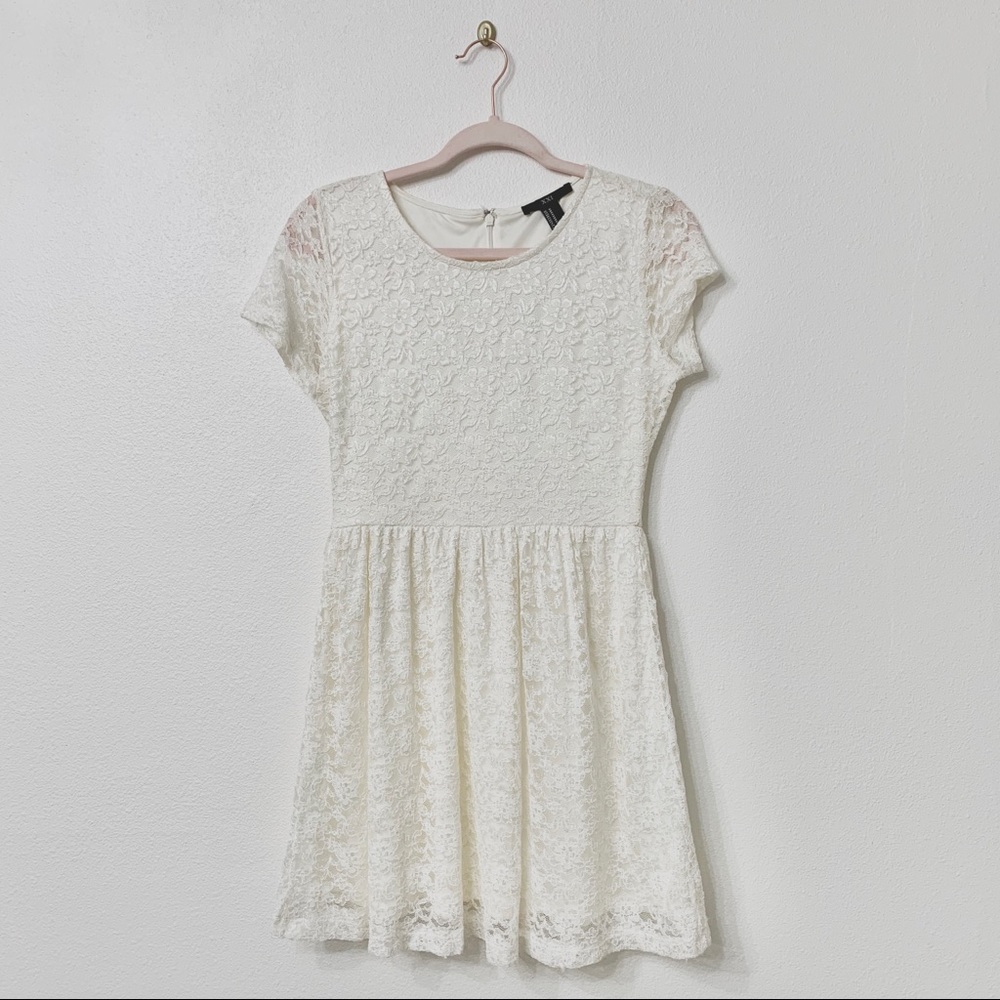 Forever 21 Cream Lace Lined Skater Dress